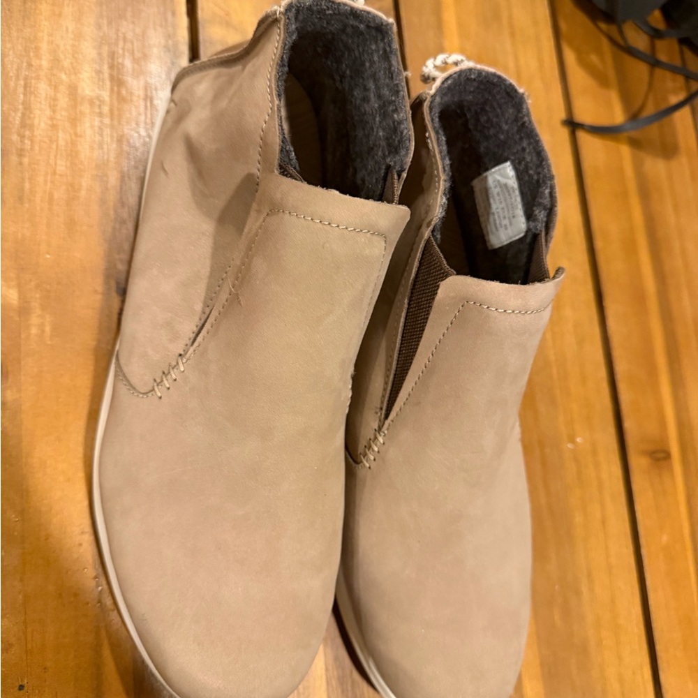 Olukai Boots Women's Size 10 Taupe Beige Leather Hawai'iloa Manu Hope Ankle Shoe - Picture 2 of 6